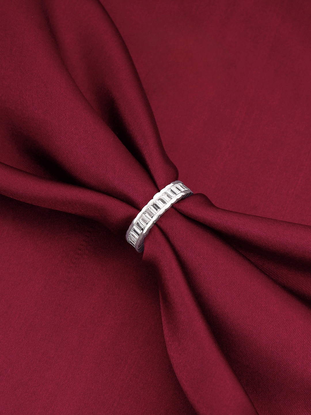GIVA Rhodium Plated 925 Sterling Silver Stones Studded Finger Ring