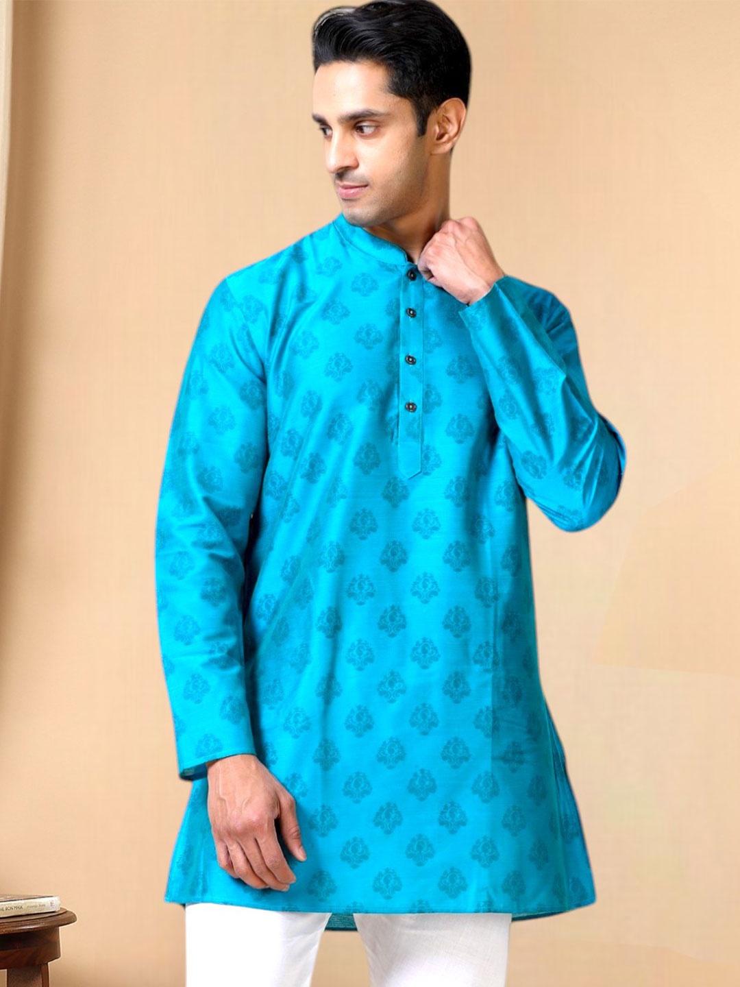 

TATTVA Ethnic Motifs Printed Mandarin Collar Straight Short Kurta, Blue