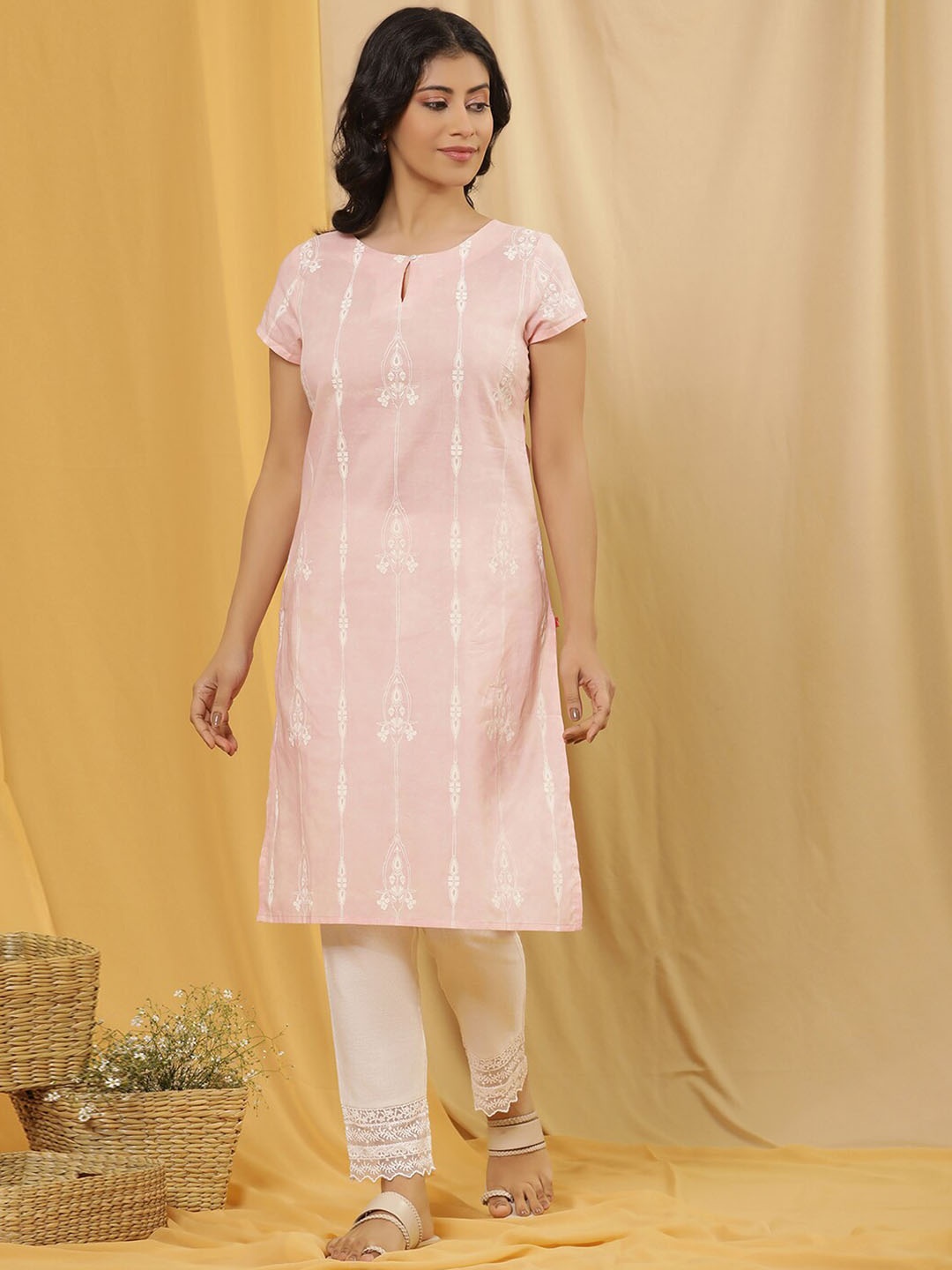 

W Pink Ethnic Motifs Printed Keyhole Neck Pure Cotton Straight Kurta with Trousers