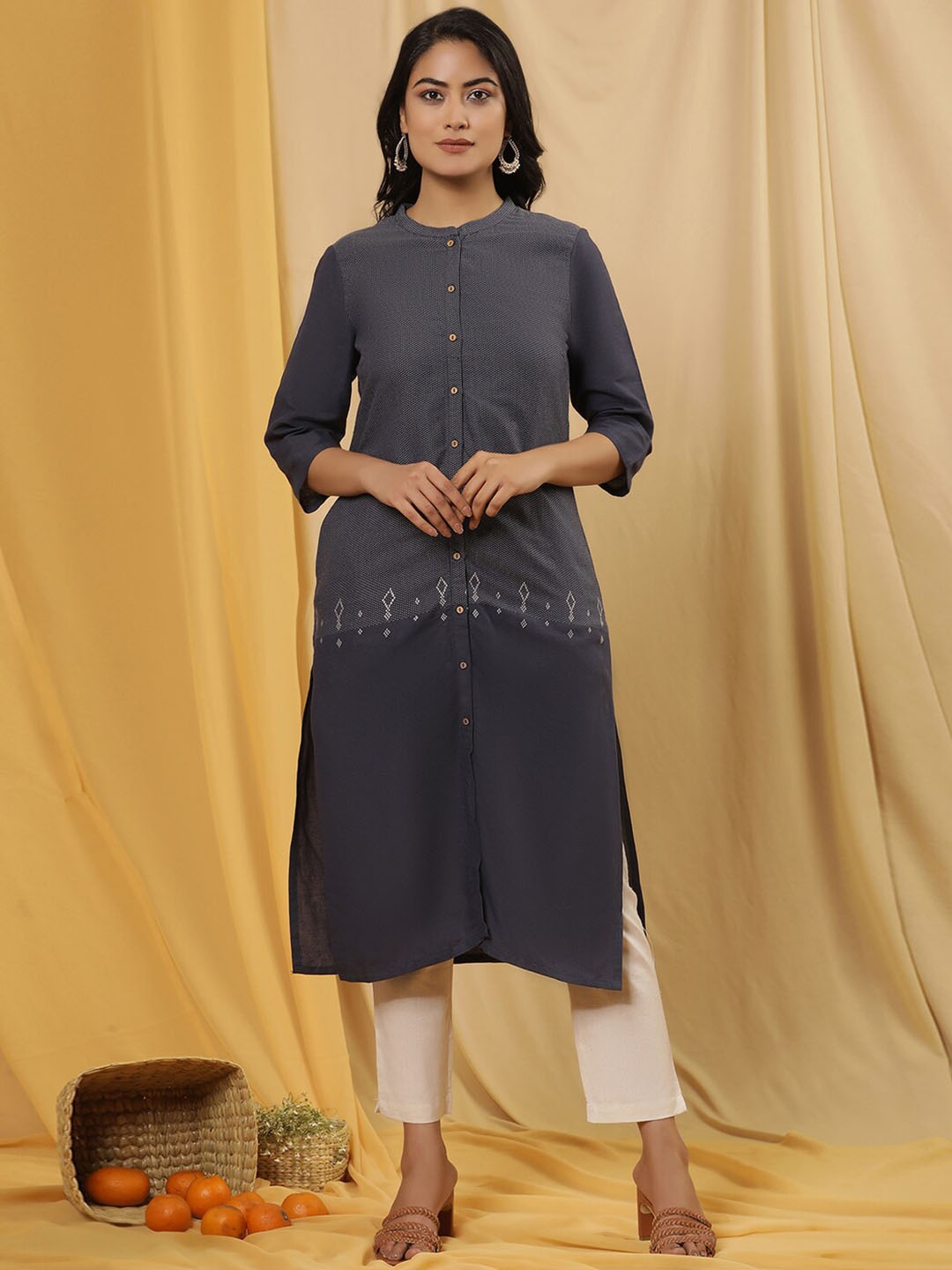 

W Navy Blue Geometric Printed Mandarin Collar Straight Kurta with Trousers