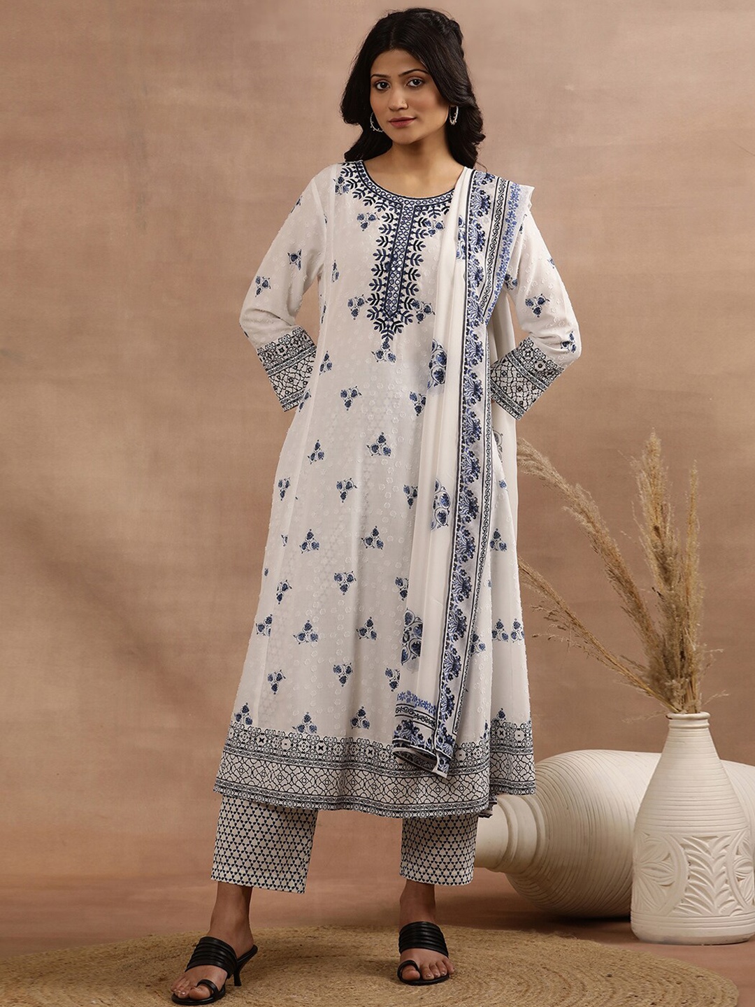 

W Floral Printed Empire Thread Work Kurta with Trousers & With Dupatta, White