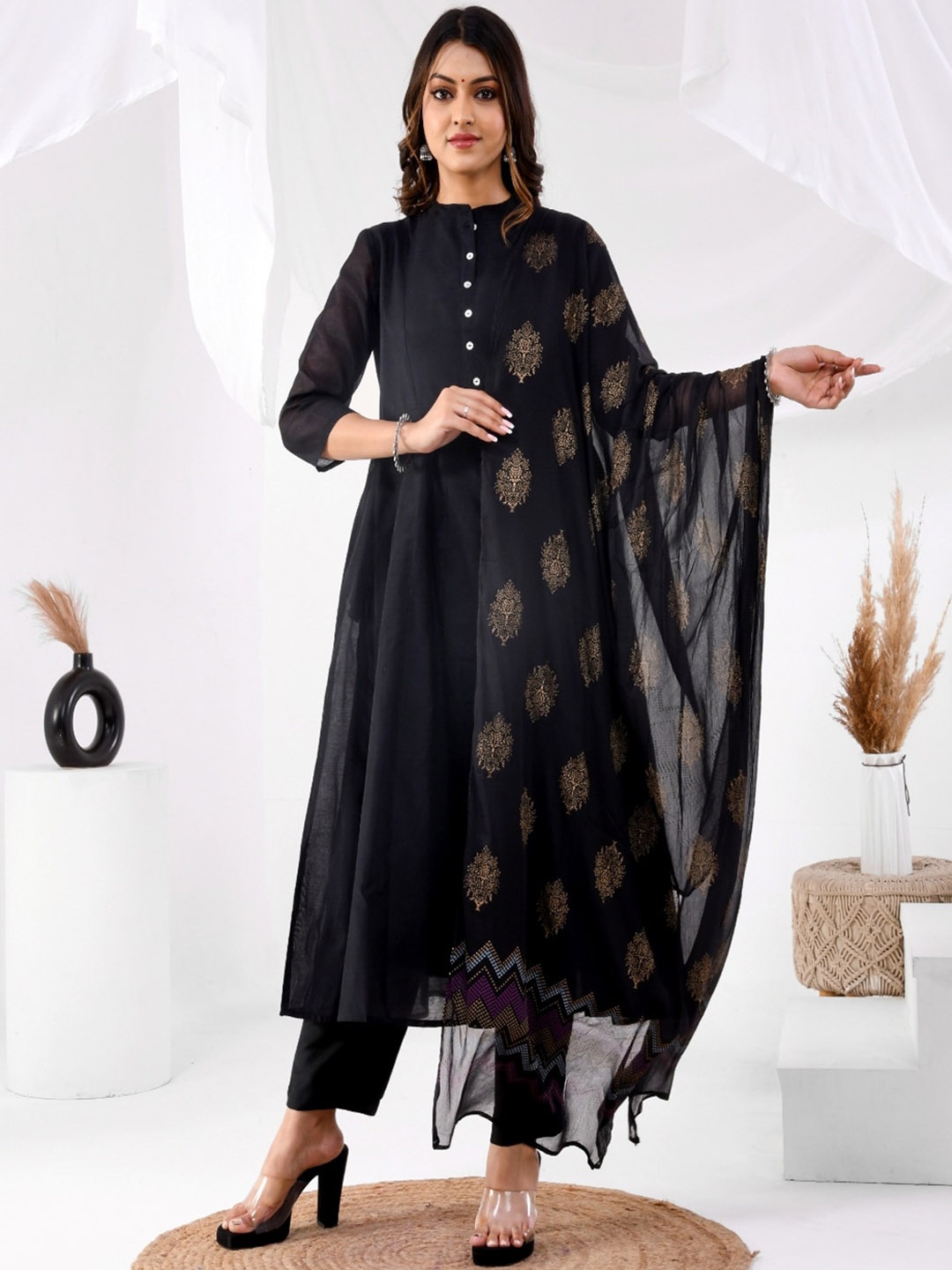 

Aspriya Women Empire Chanderi Silk Kurta with Trousers, Black