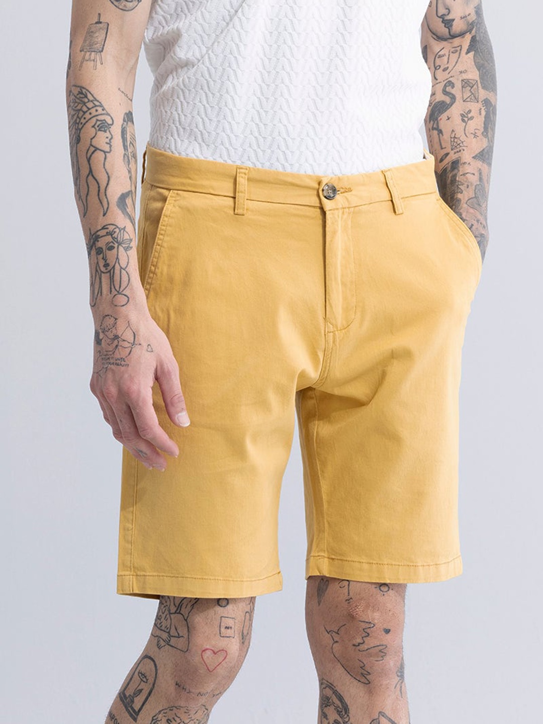 

Snitch Men Yellow Slim Fit Mid-Rise Cotton Regular Shorts