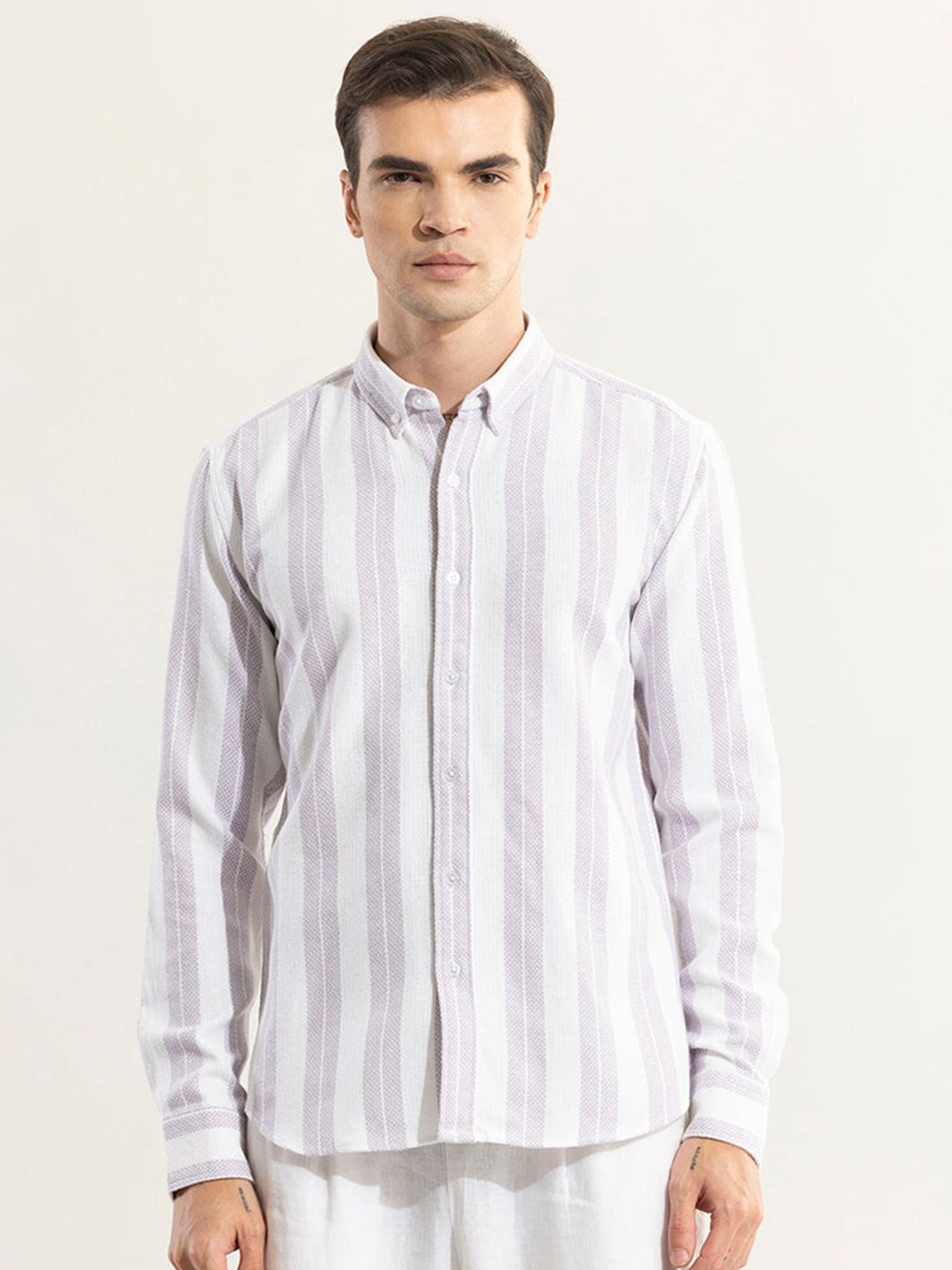 

Snitch Lavender Classic Slim Fit Striped Cotton Casual Shirt, White