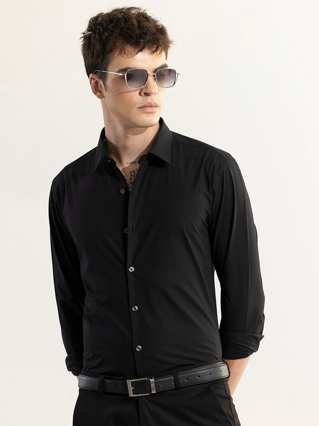 

Snitch Black Classic Slim Fit Cotton Casual Shirt