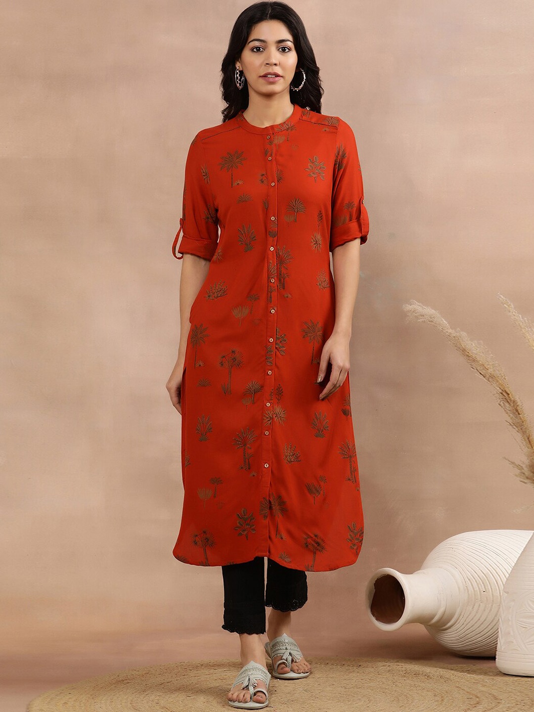 

W Floral Printed Regular Kurta with Trousers, Red