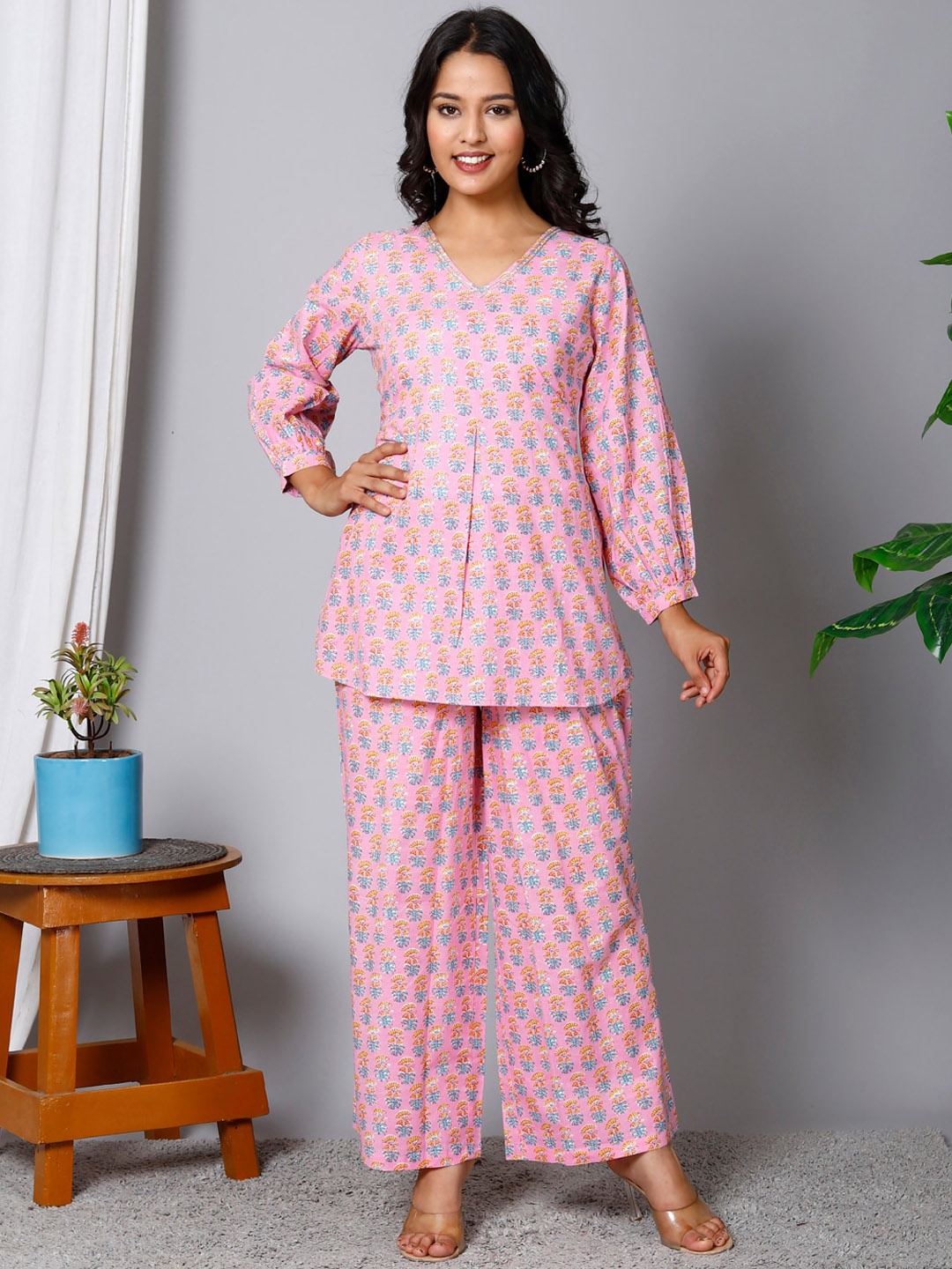 

HERE&NOW Ethnic Motifs Printed Pure Cotton Kurti with Palazzos, Pink