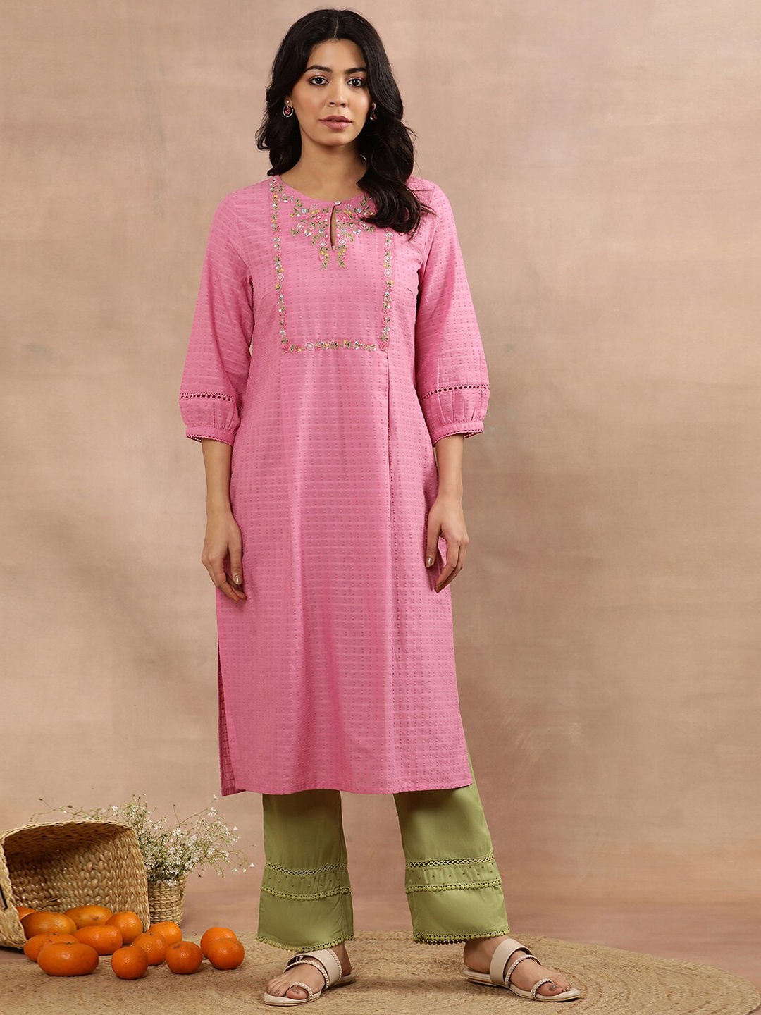 

W Embroidered Regular Thread Work Pure Cotton Kurta with Trousers, Pink