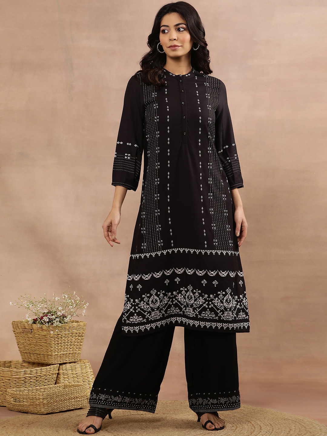 

W Black Geometric Printed Straight Kurta with Trousers