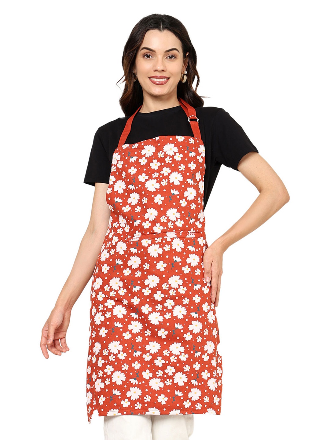 

SKANDA FAB Brown & White Printed Pure Cotton Apron