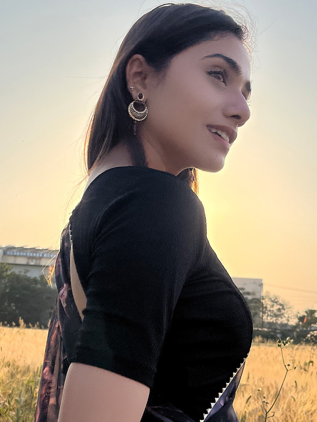 

Bindigasm's Advi Woven Design Stretchable Jacquard Saree Blouse, Black