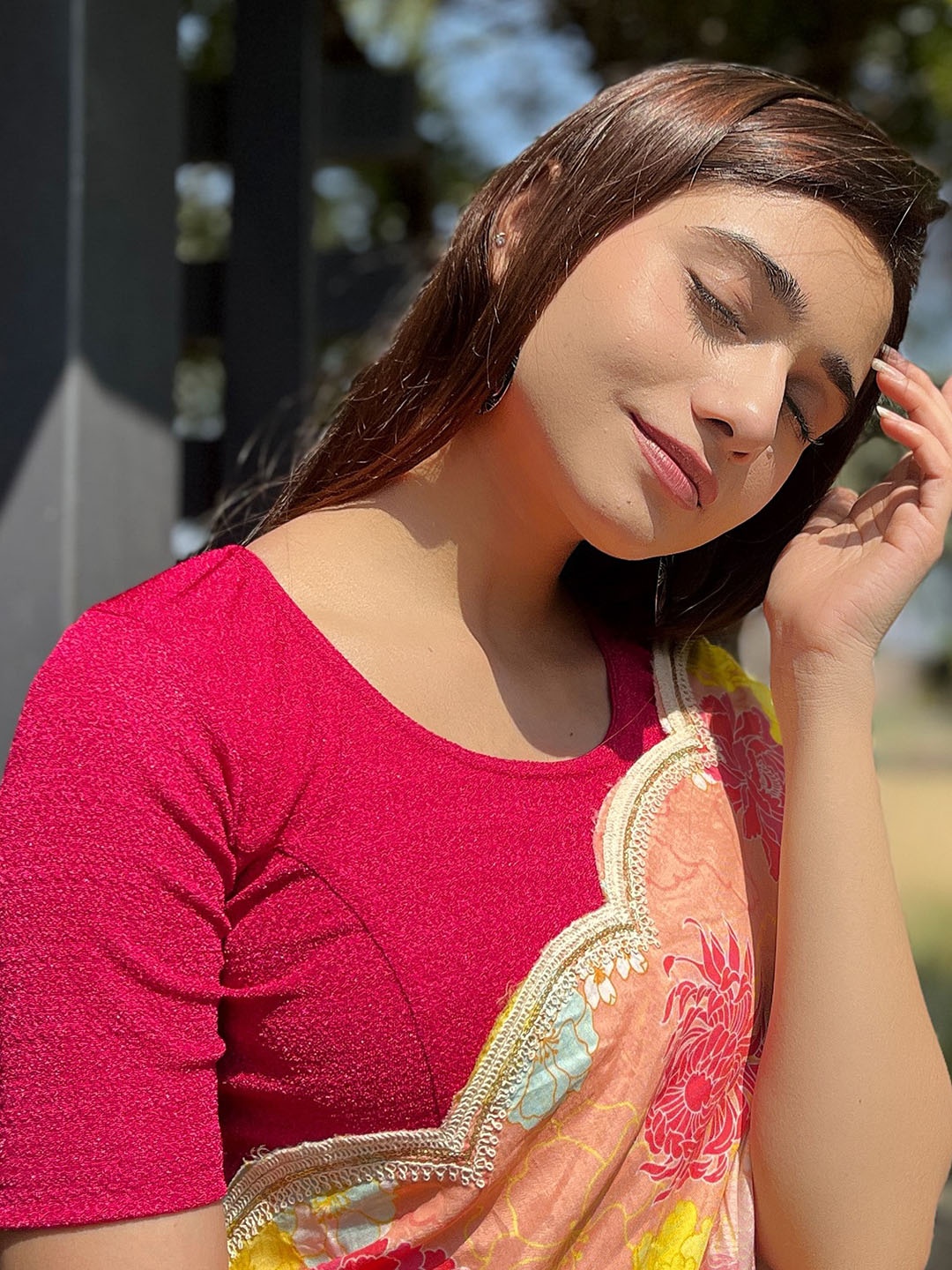 

Bindigasm's Advi Woven Design Short Sleeve Stretchable Jacquard Saree Blouse, Pink