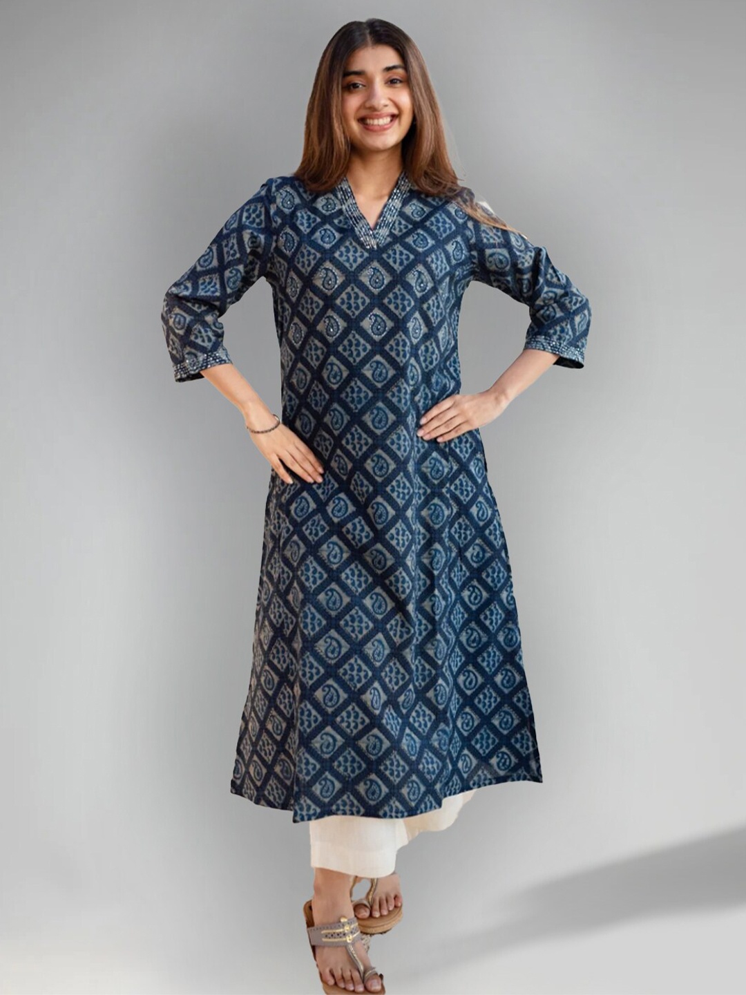 

KERI PERRY Polka Dot Printed Straight Kurta, Blue