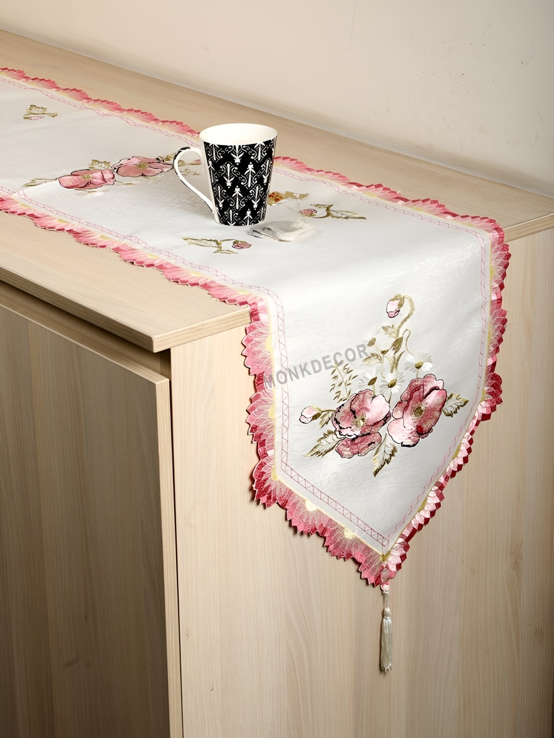 

TANLOOMS White & Pink Floral Embroidered Table Runner