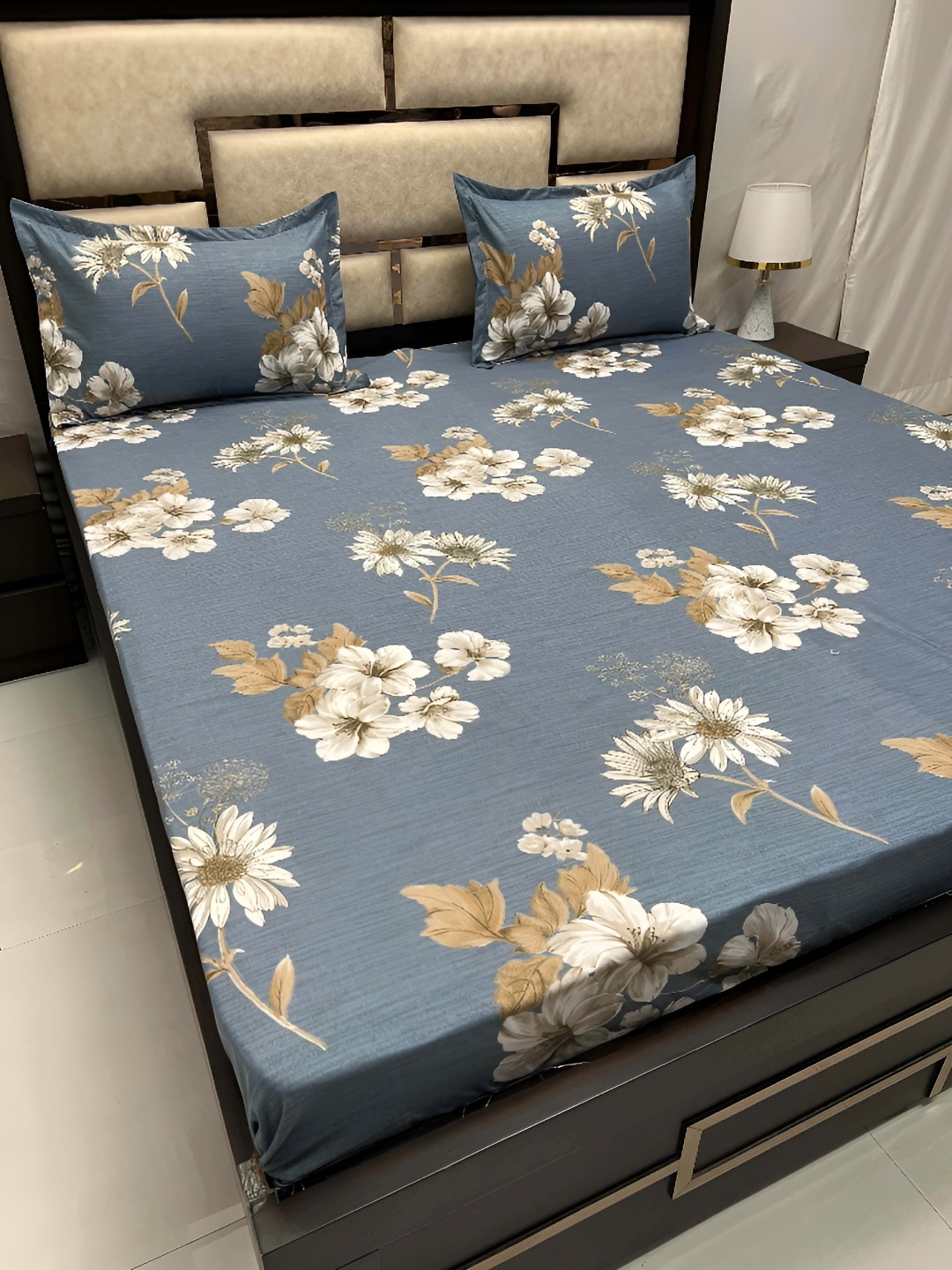 

Pure Decor Blue & White Floral Queen Bedsheet with 2 Pillow Covers