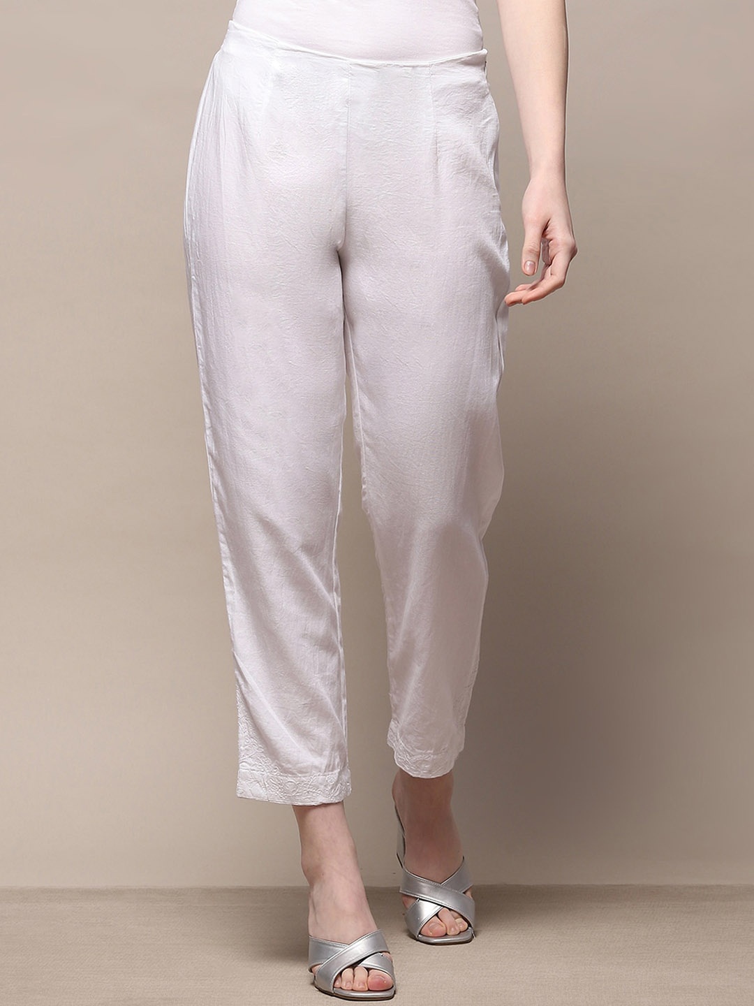 

Biba Women Relaxed Straight Leg Straight Fit Plain Pleated Regular Trousers, White