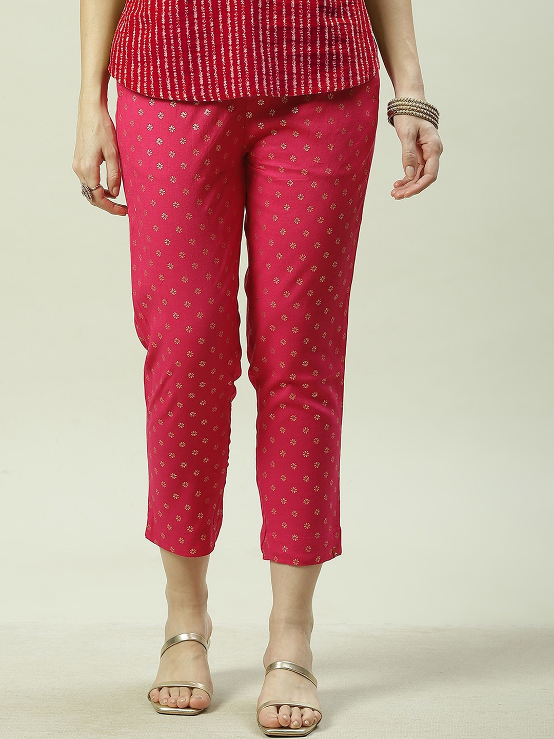 

Biba Women Relaxed Straight Leg Straight Fit Ethnic Motifs Printed Cropped Trouser, Fuchsia