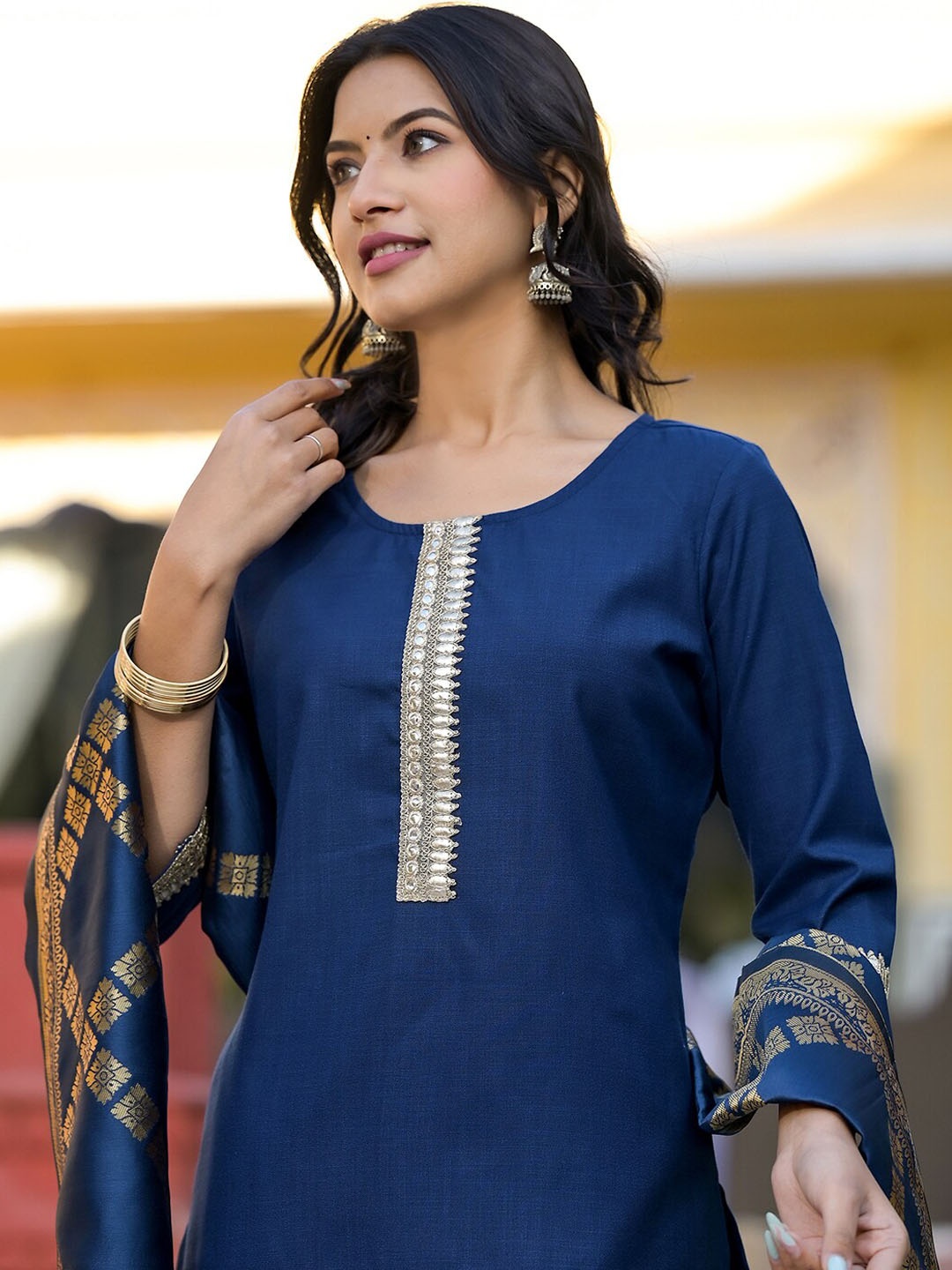 

Vishudh Teal & Gold Toned Round Neck Regular Kurta with Palazzos & With Dupatta