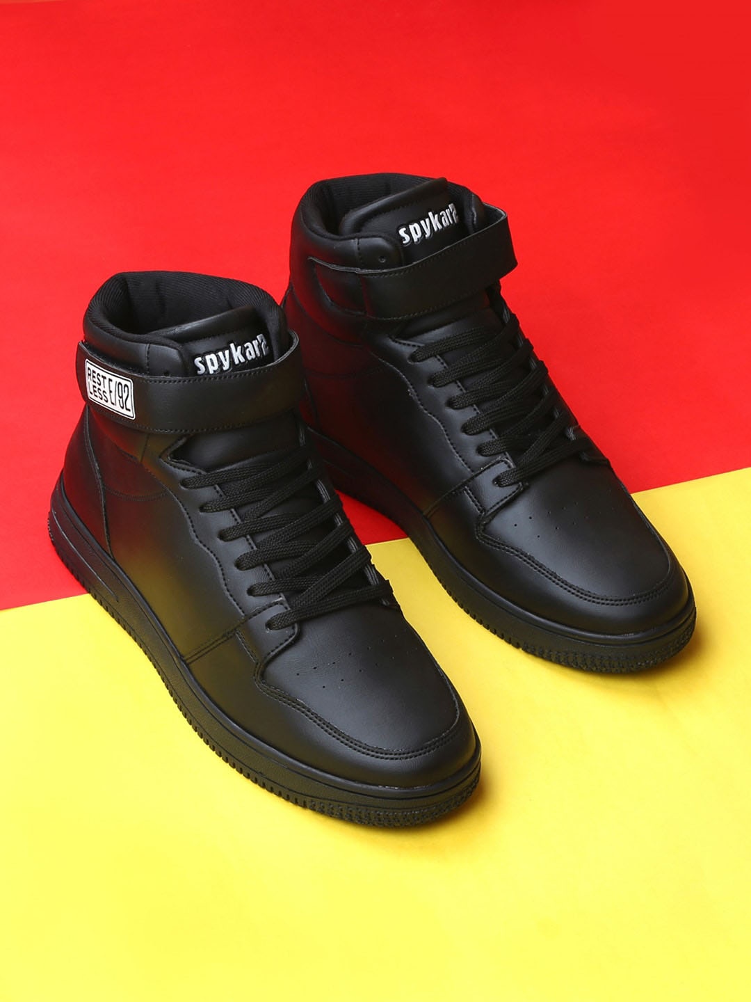 

SPYKAR Men Round Toe Sneakers, Black