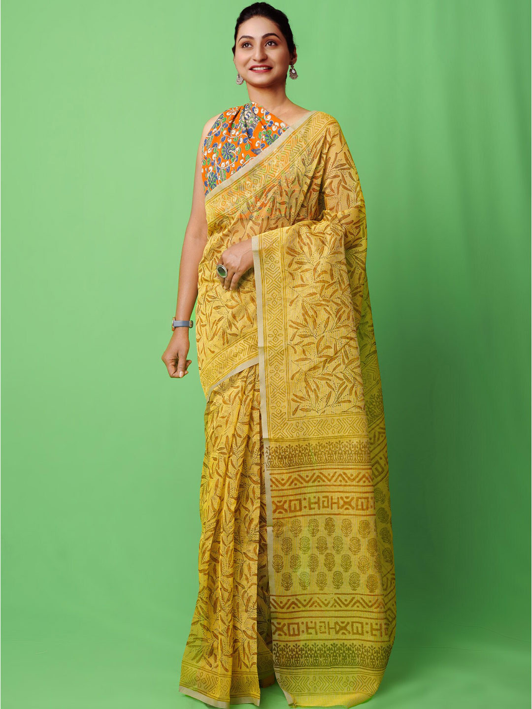 

Unnati Silks Ethnic Motifs Block Print Saree, Yellow
