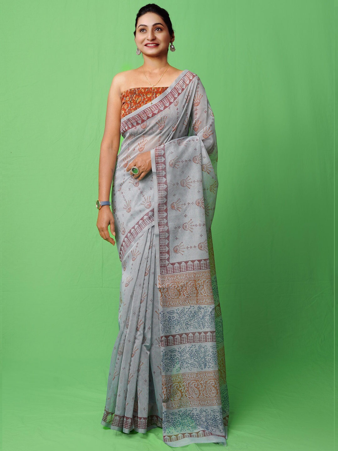 

Unnati Silks Ethnic Motifs Block Print Saree, Grey