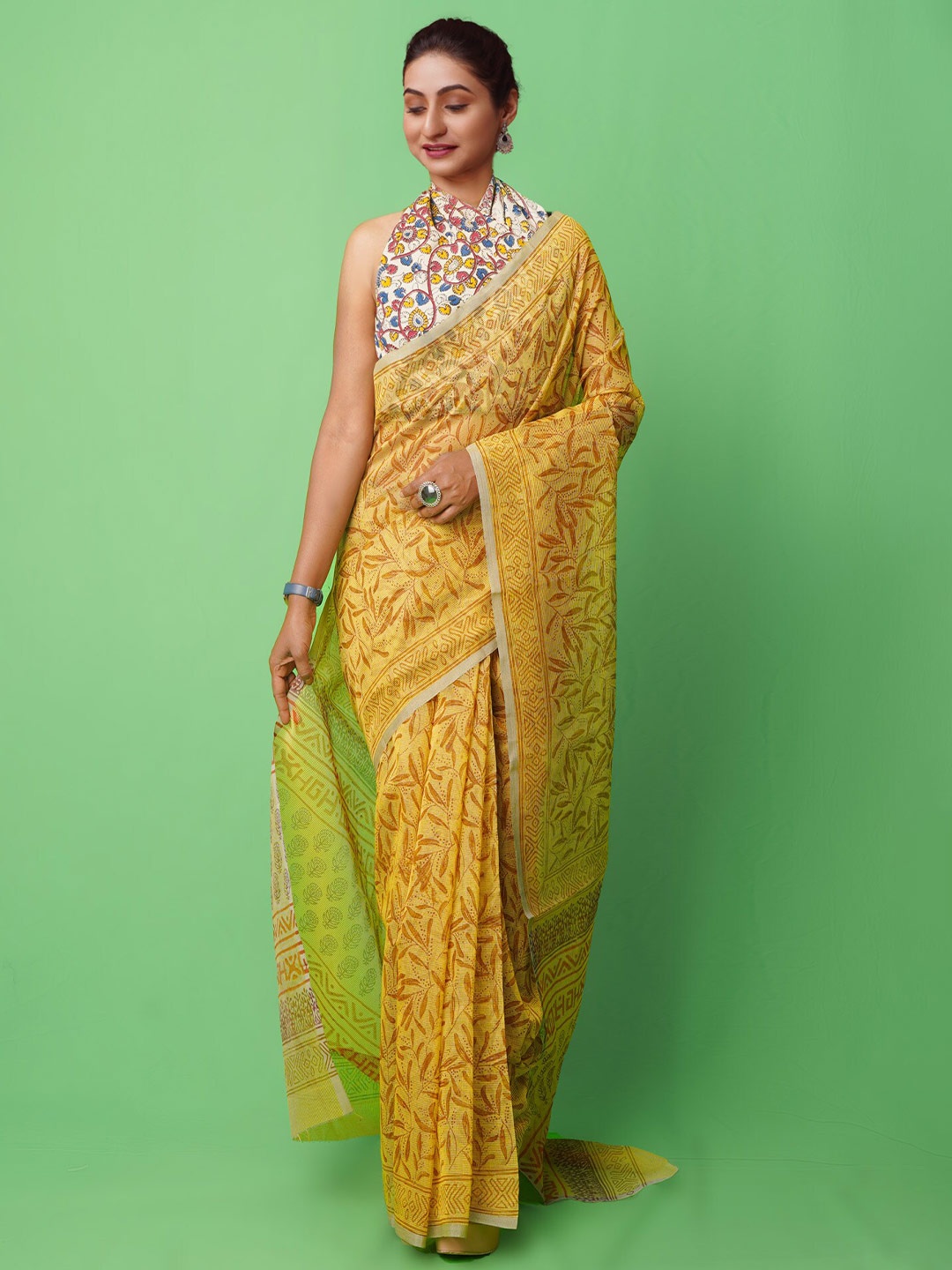 

Unnati Silks Ethnic Motifs Supernet Block Print Saree, Yellow