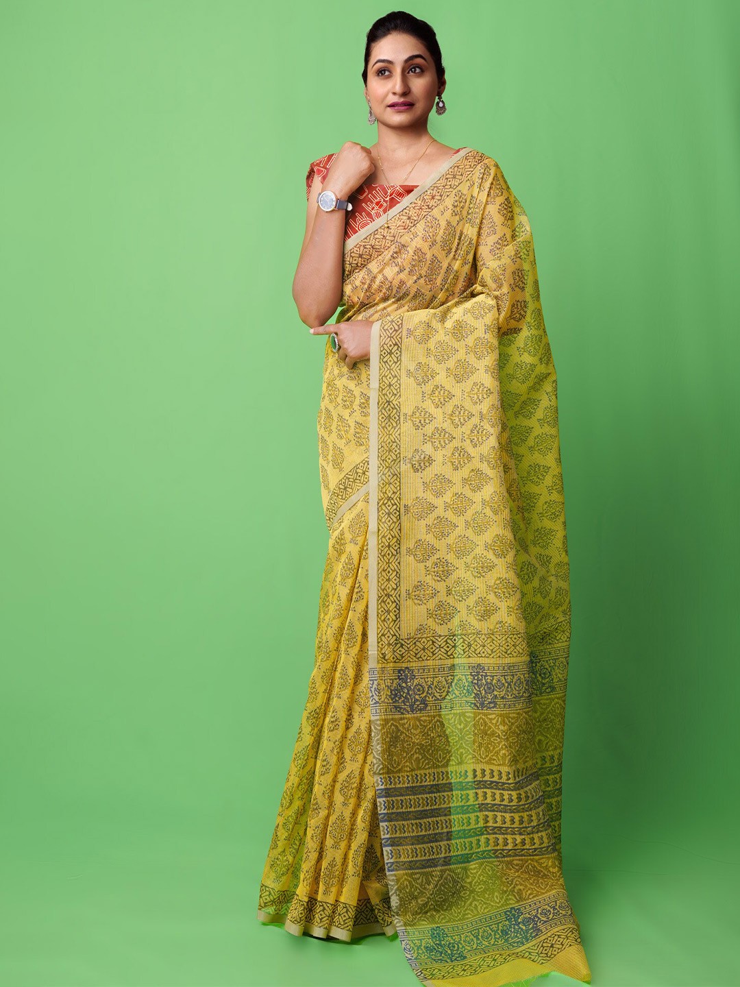 

Unnati Silks Ethnic Motifs Supernet Block Print Saree, Yellow