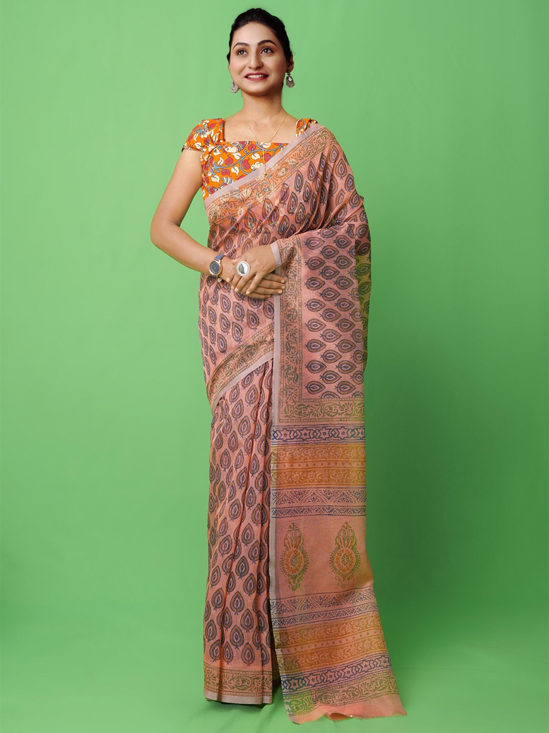 

Unnati Silks Ethnic Motifs Handloom Supernet Block Print Saree, Peach