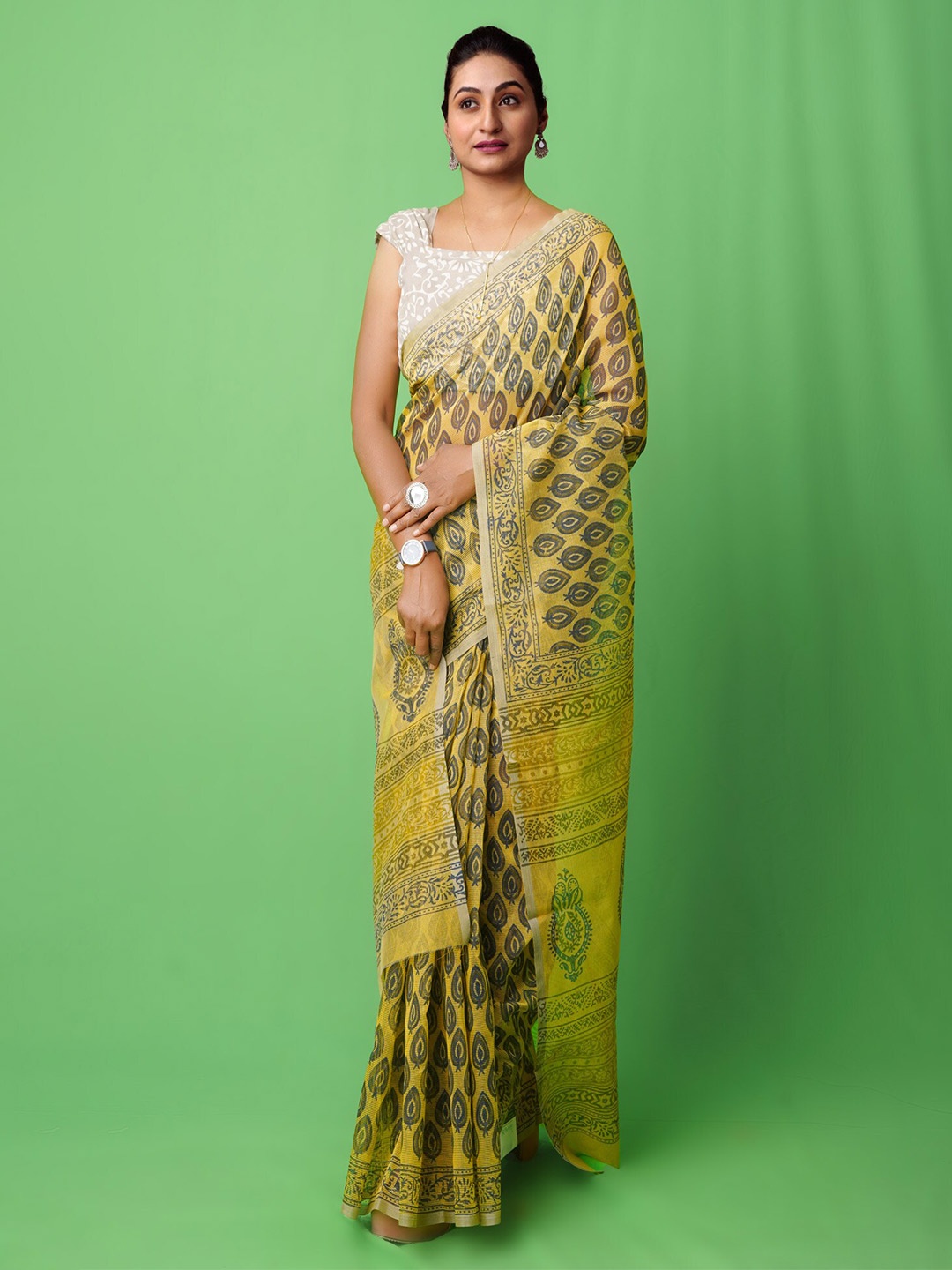 

Unnati Silks Ethnic Motifs Handloom Block Print Saree, Yellow