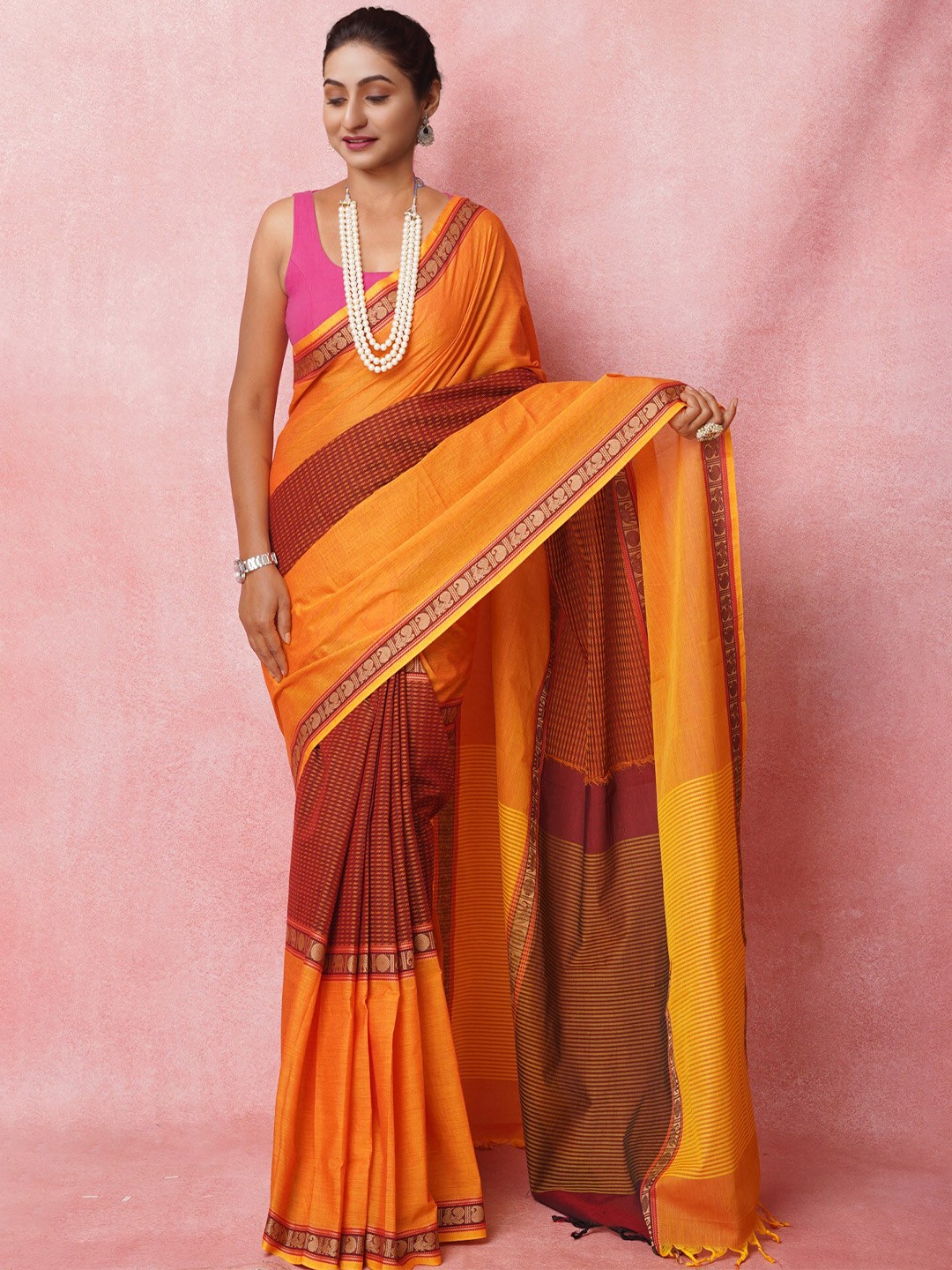 

Unnati Silks Colourblocked Zari Handloom Pure Cotton Kanjeevaram Saree, Yellow