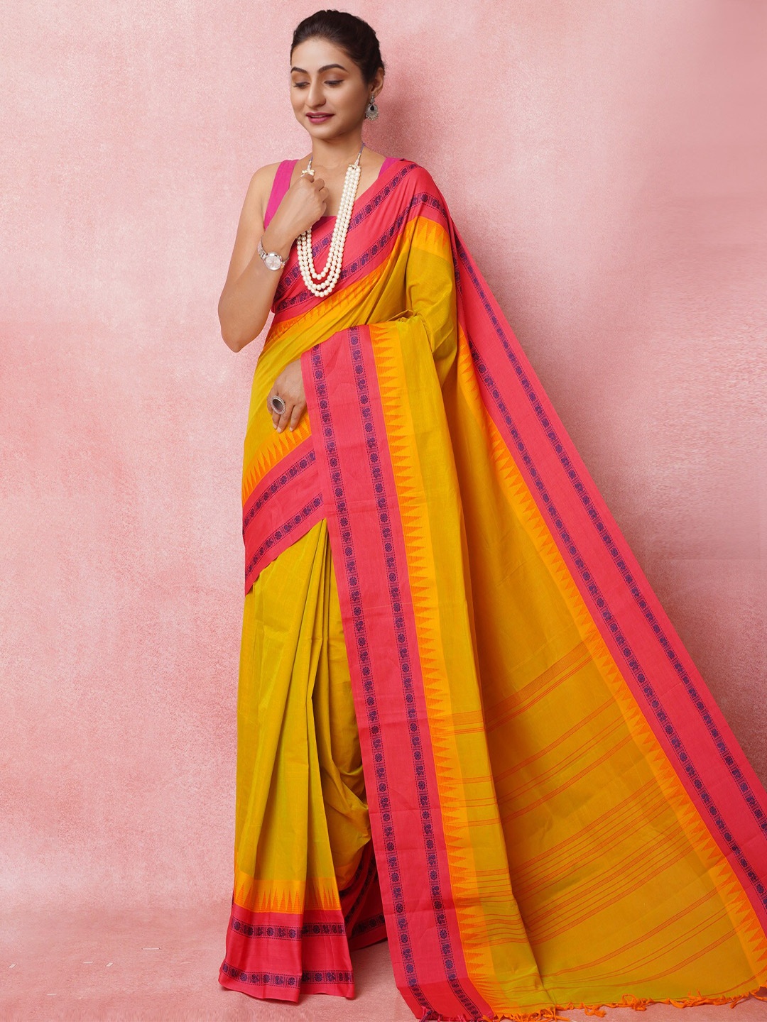 

Unnati Silks Geometric Woven Design Pure Cotton Handloom Kanjeevaram Saree, Green