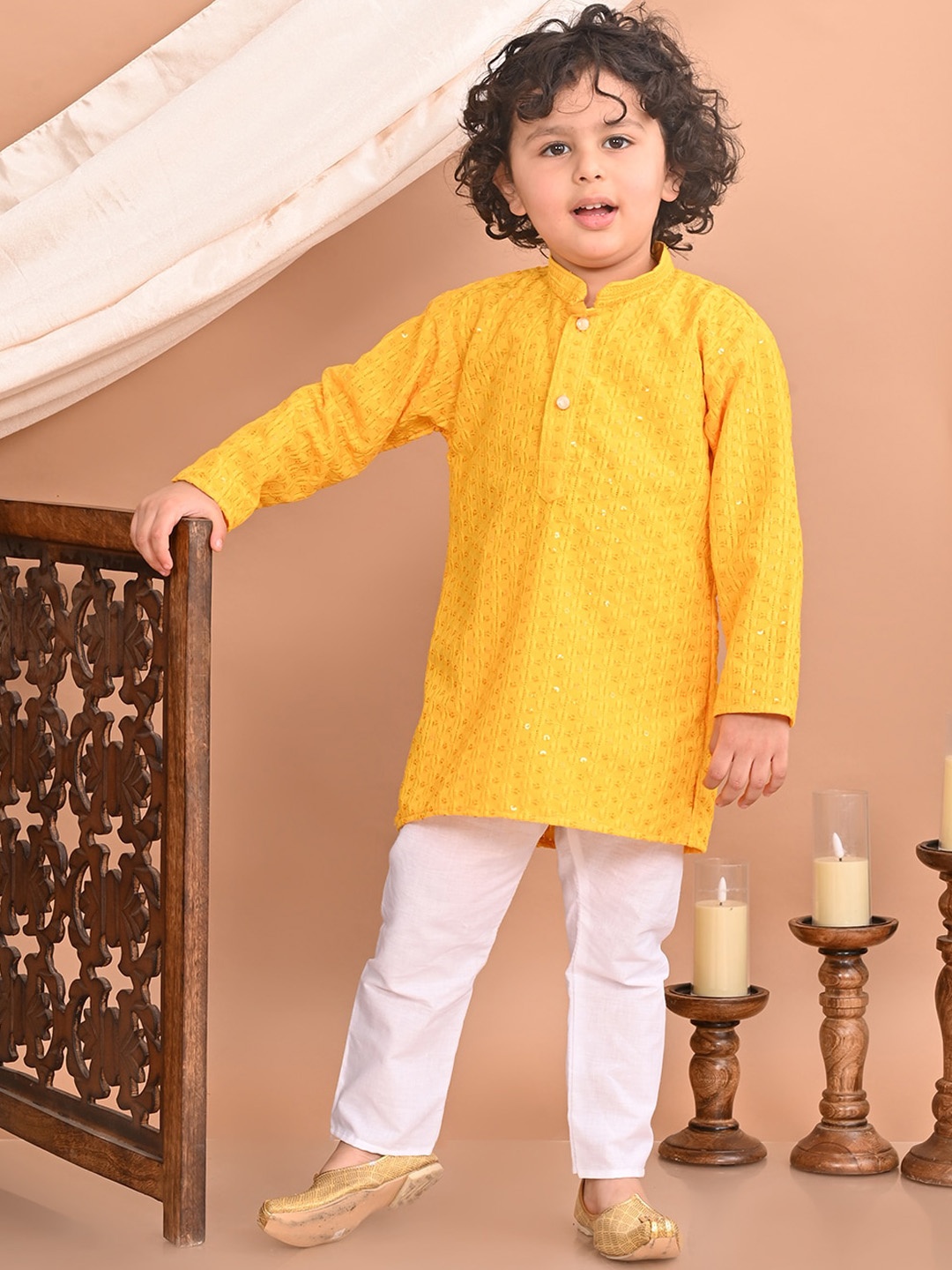 

Superminis Boys Floral Embroidered Regular Thread Work Kurta with Pyjamas, Yellow