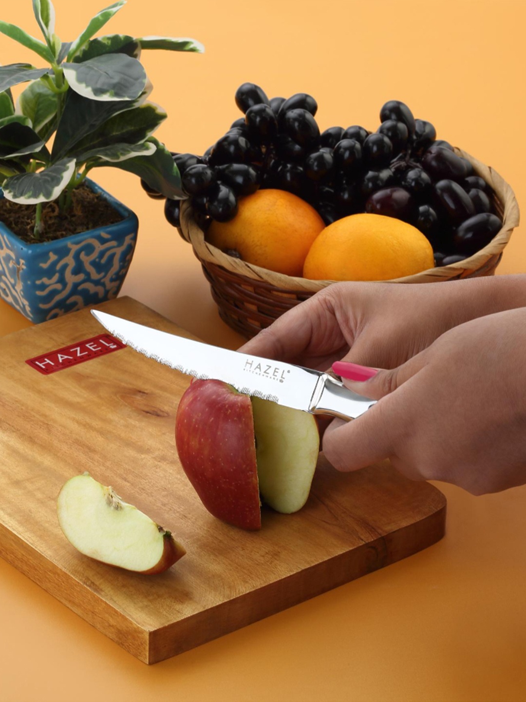 

HAZEL Silver-Toned & Brown 2 Pieces Stainless Steel Knife With Wooden Chopping Board