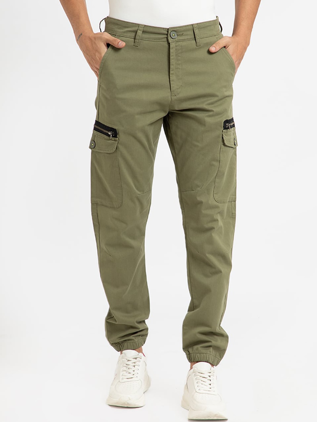 

Banana Club Men Mid-Rise Non Iron Cotton Cargo Trousers, Green