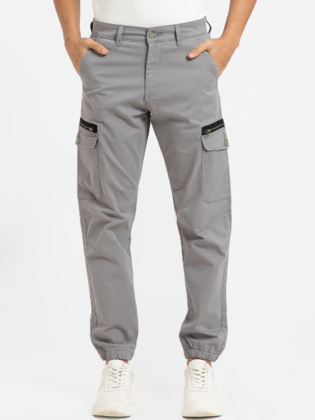 

Banana Club Men Mid-Rise Easy Wash Cotton Cargo Trousers, Grey