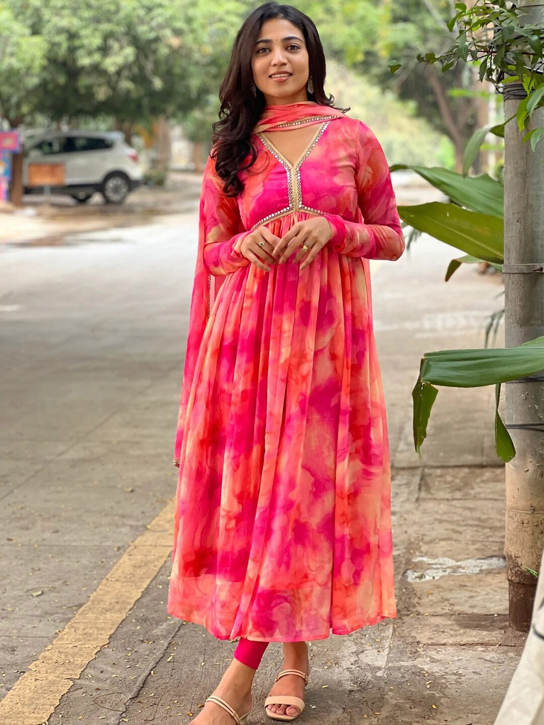 

KALINI Abstract Printed V-Neck Kurta With Dupatta, Pink