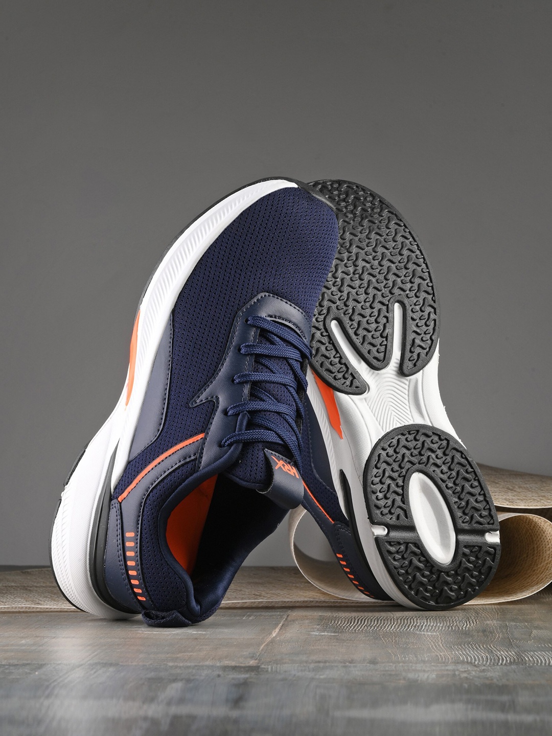 

HRX by Hrithik Roshan Men Navy Blue Mesh Running Shoes