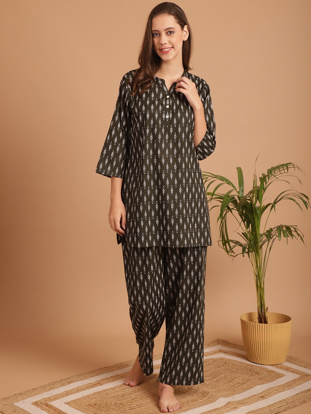 

Indreams Geometric Printed Pure Cotton Night suit, Green