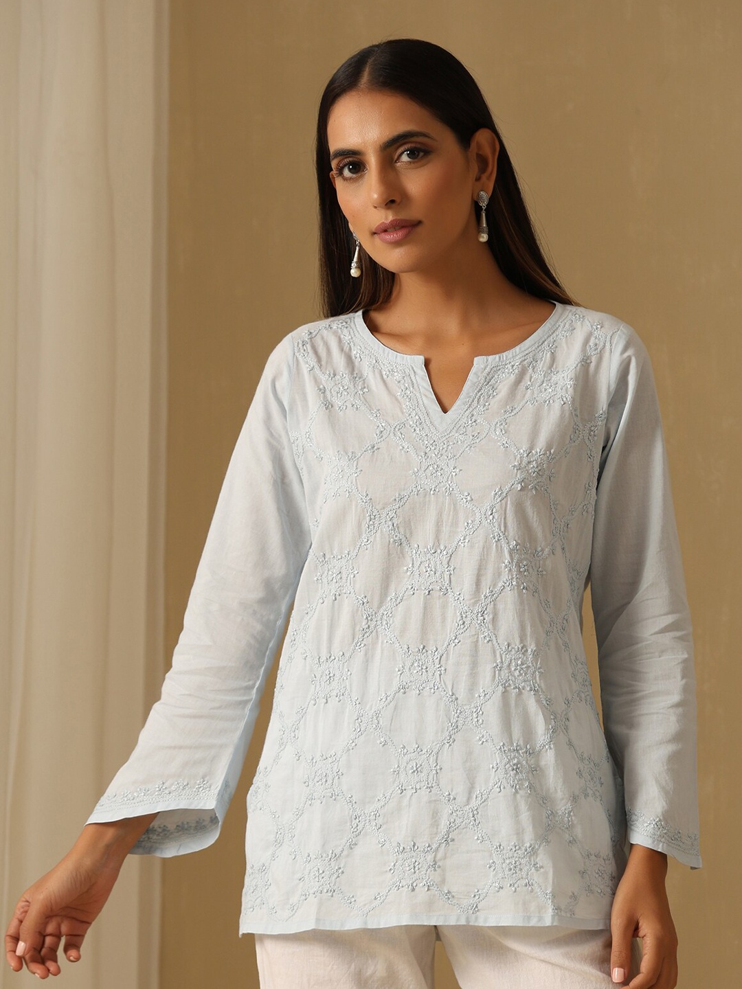 

OKHAI Naqashi Floral Embroidered Chikankari Pure Cotton Kurti, Blue