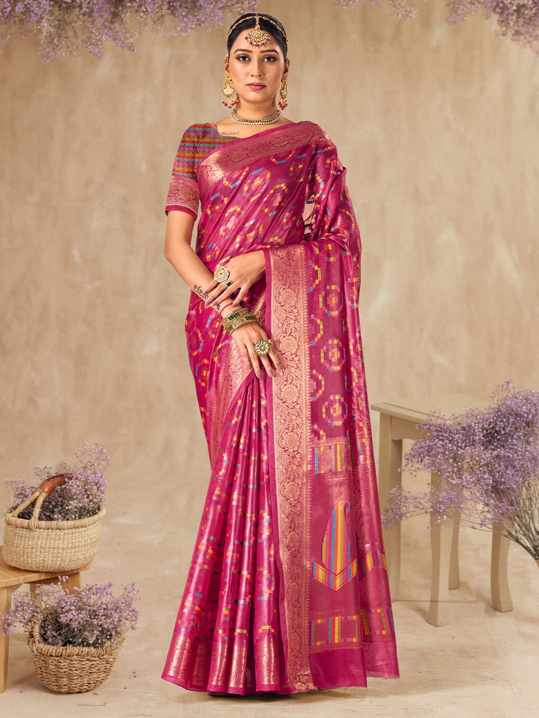 

Mitera Ethnic Motifs Woven Design Zari Organza Kanjeevaram Saree, Pink