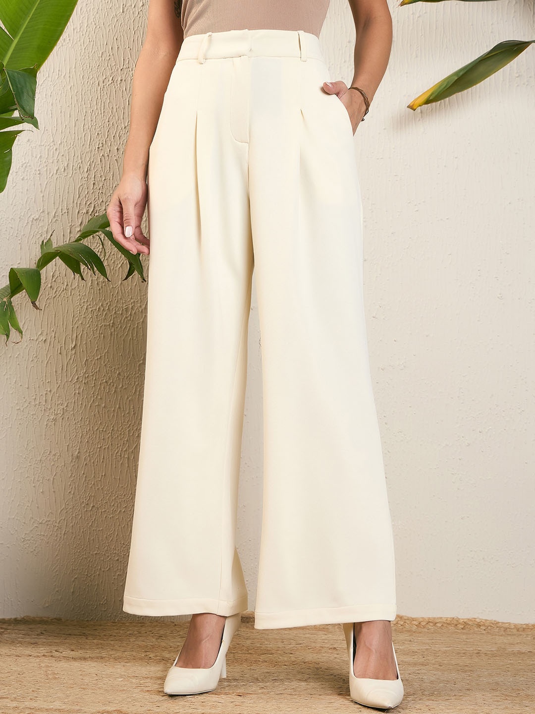 

MAGRE Flex Fit Solid Wide Leg Mid Rise Pleated Trousers, Beige