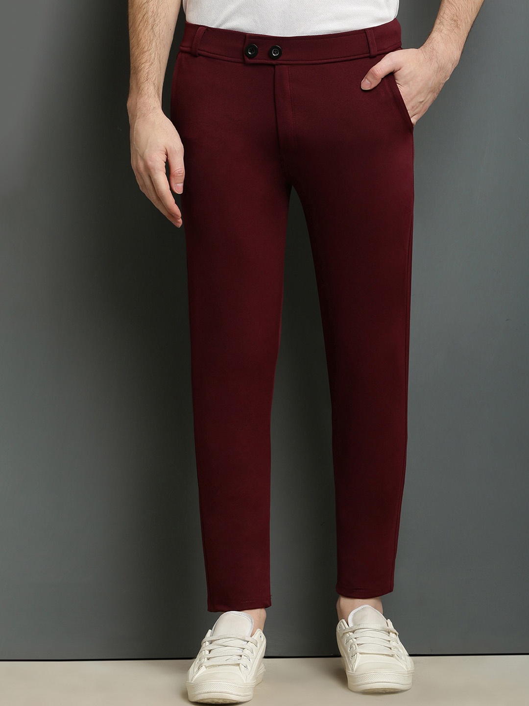 

WE PERFECT Men Relaxed Slim Fit Chinos Trousers, Burgundy