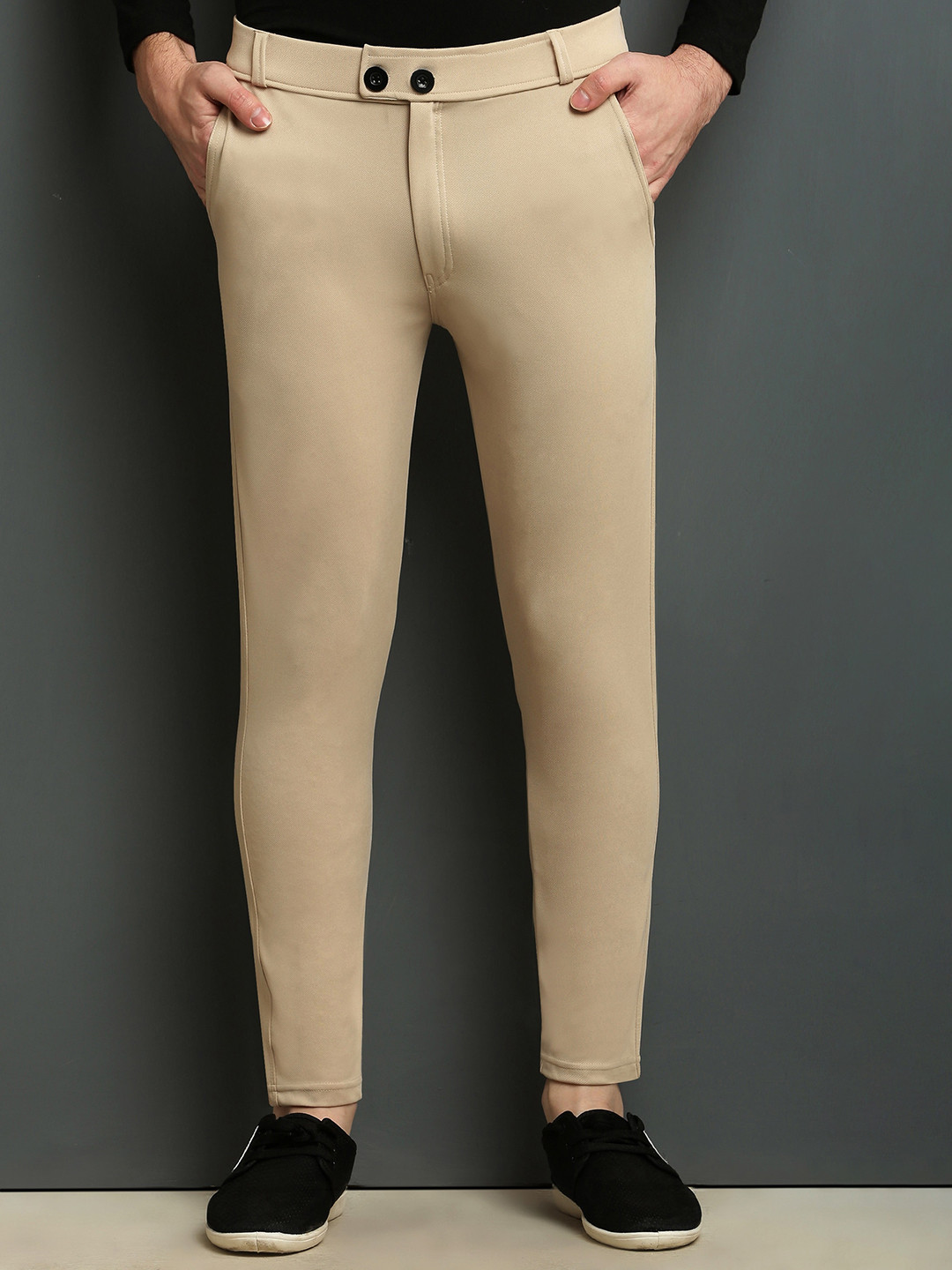 

WE PERFECT Men Relaxed Slim Fit Chinos Trousers, Cream
