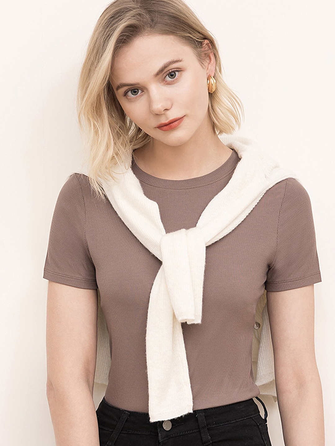 

LULU & SKY Round Neck Fitted Top, Camel brown