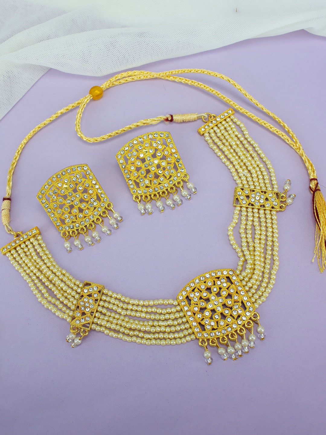

PRIVIU Gold Plated Stones Studded & Beaded Jewellery Set