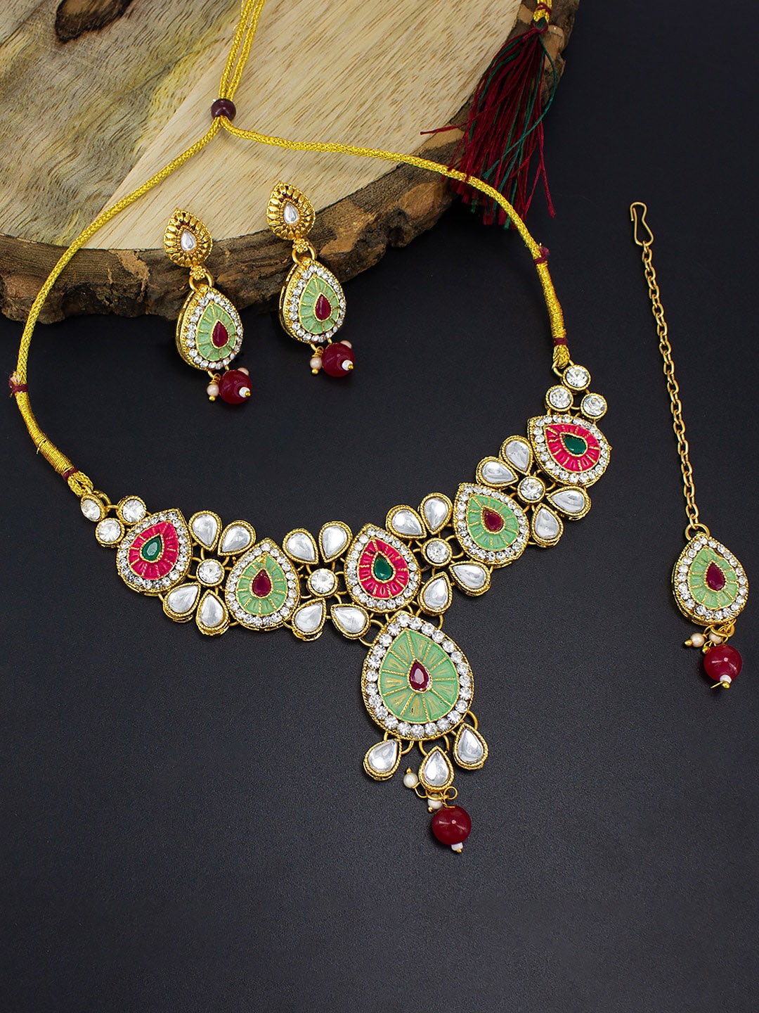 

PRIVIU Gold-Plated Kundan Studded Jewellery Set