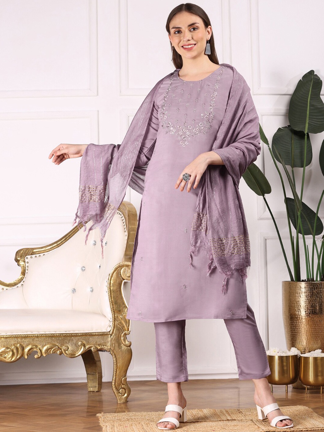 

Ishin Ethnic Motifs Embroidered Straight Thread Work Kurta with Trousers & Dupatta, Lavender