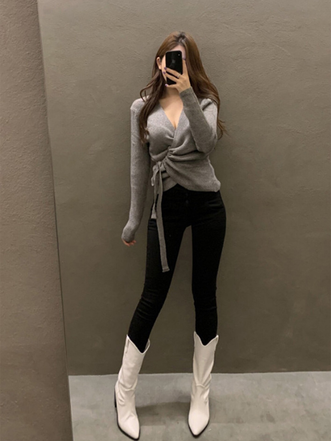 

LULU & SKY V-Neck Long Sleeves Ruched Top, Grey