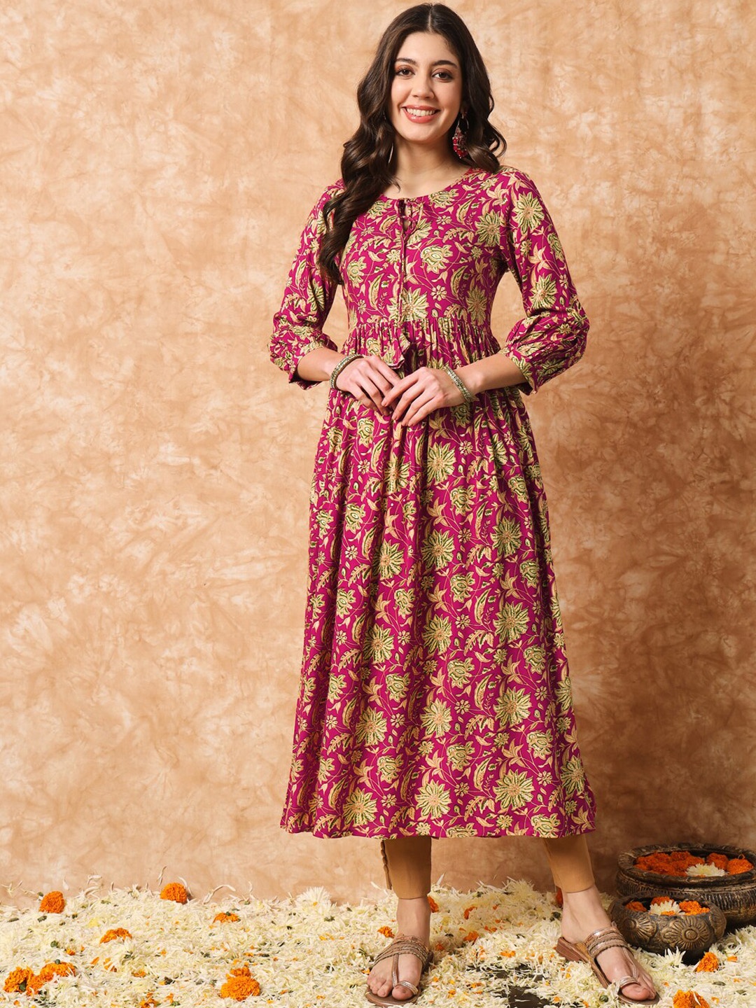 

Meeranshi Floral Printed Tie Up Neck Anarkali Kurta, Magenta