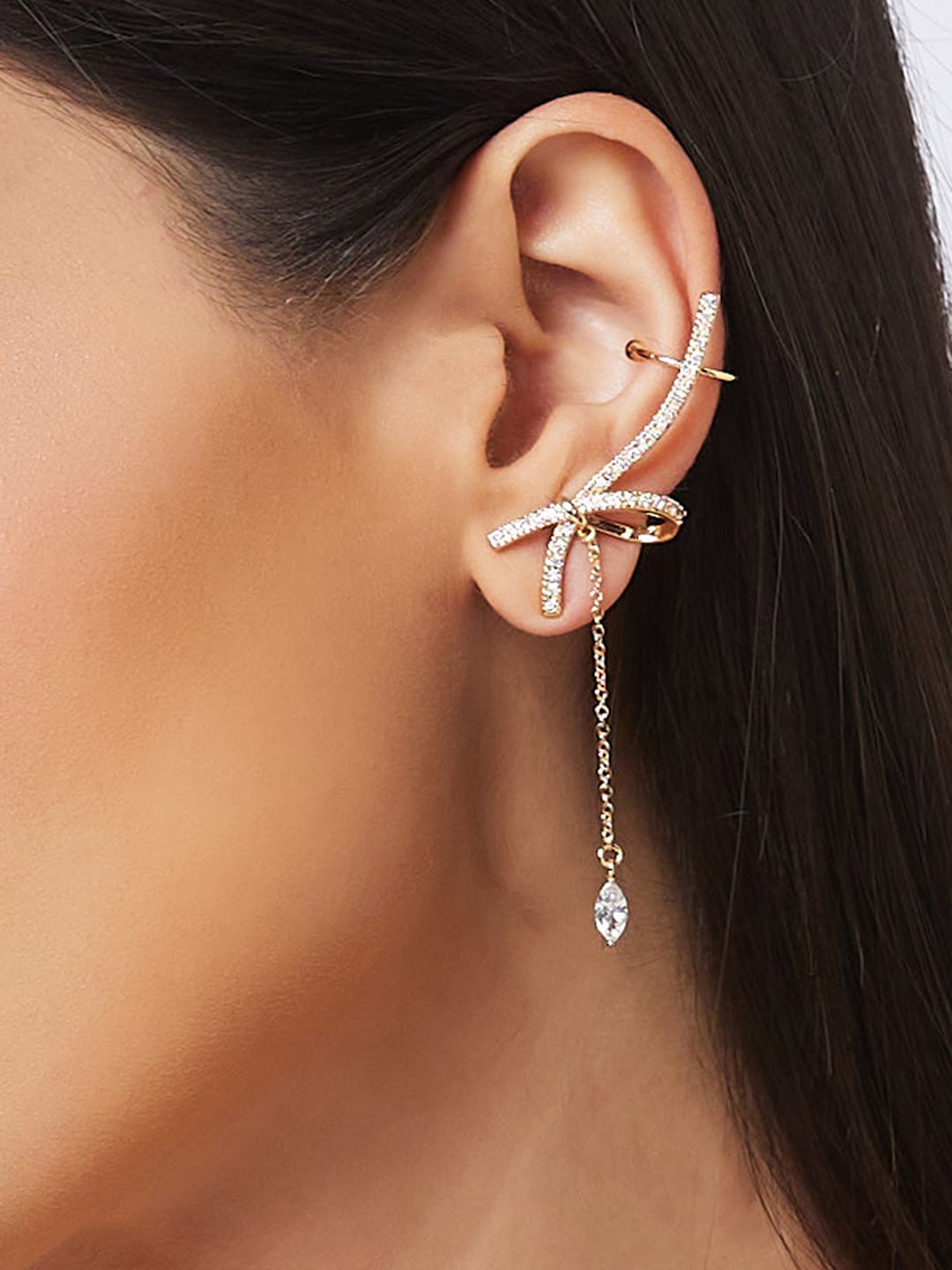 

Globus Gold-Plated Classic Stone Studded Drop Earrings